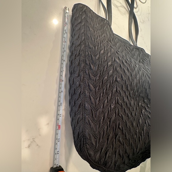 Vegan leather Banana Republic tote - Picture 2 of 9